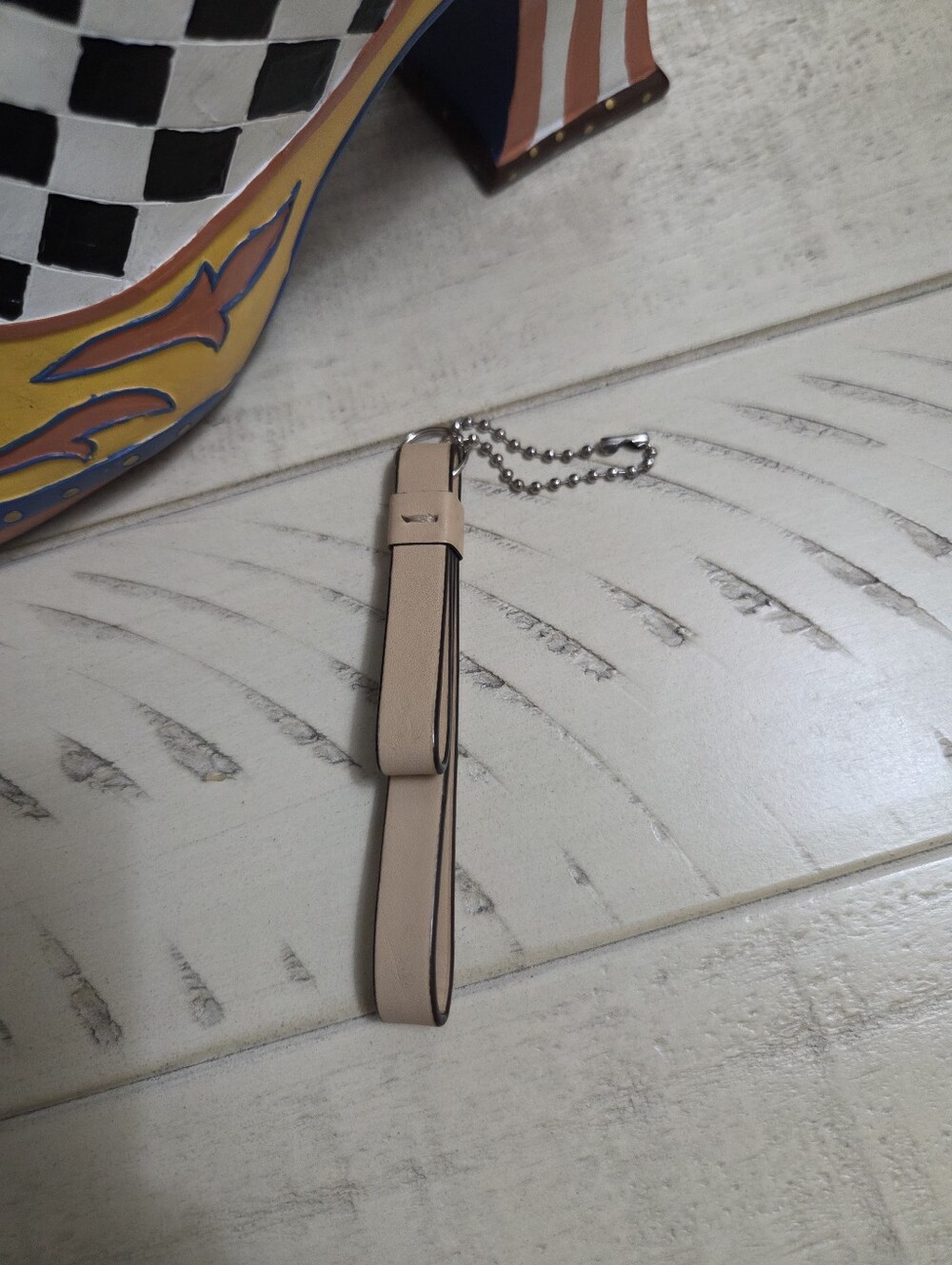 Coach Tan/Beige Leather HangTag or Zipper Pull Strap, EUC